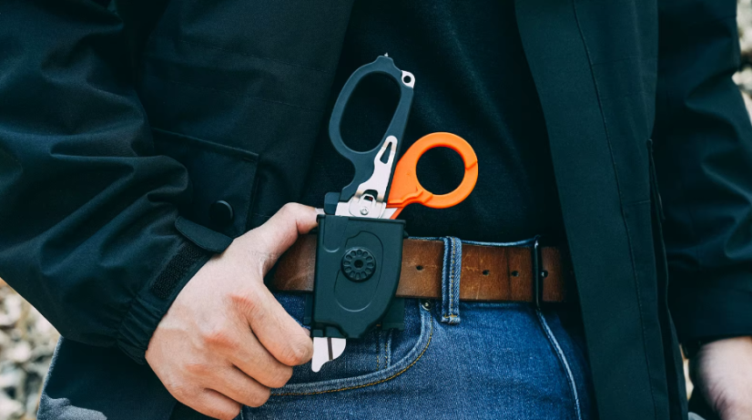 Plastové pouzdro na multitool 6v1 RR